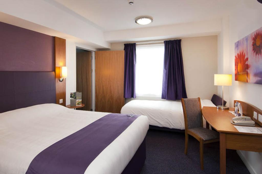 Premier Inn Edinburgh Princes Street — Foto’s 3