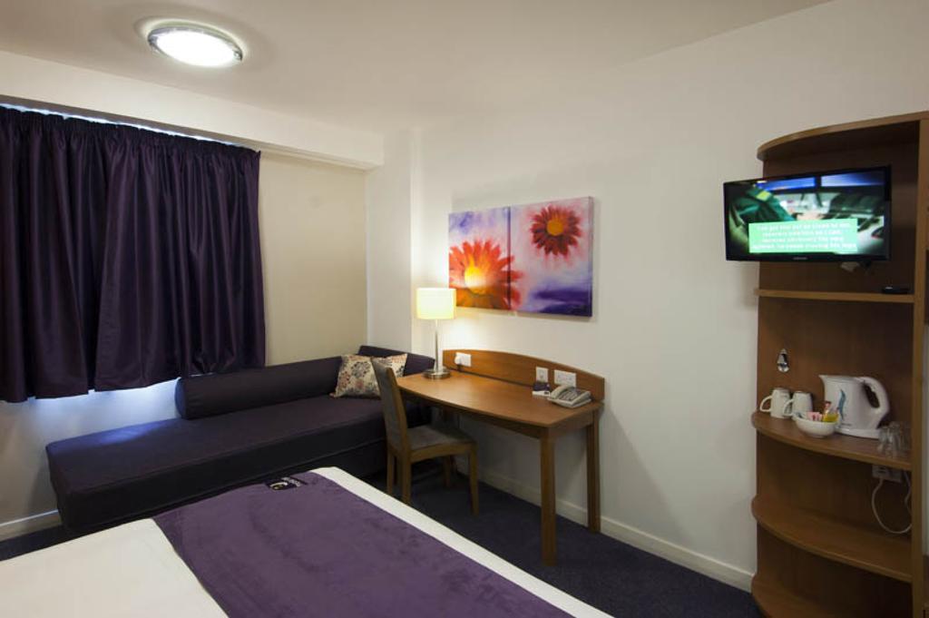 Premier Inn Edinburgh Princes Street — Foto’s 2